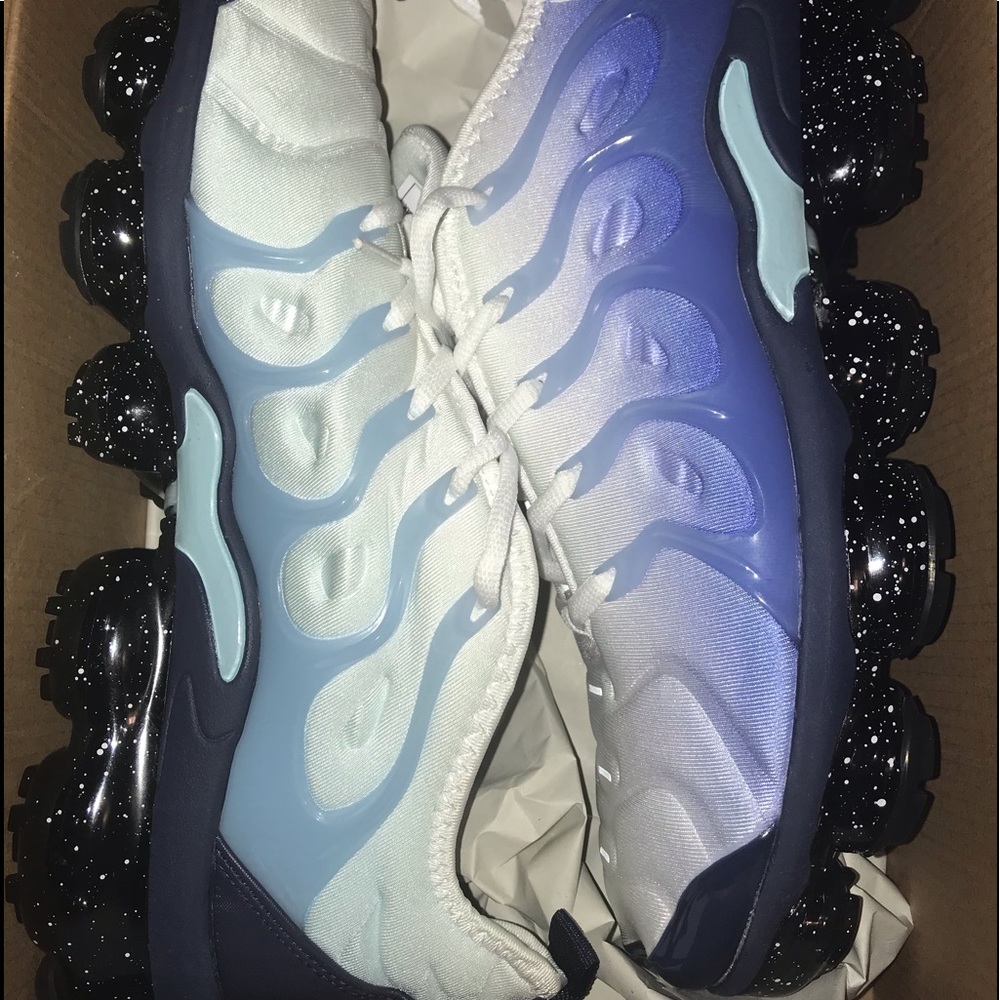 Nike Vapormax Plus 2020 - Picture 16 of 16